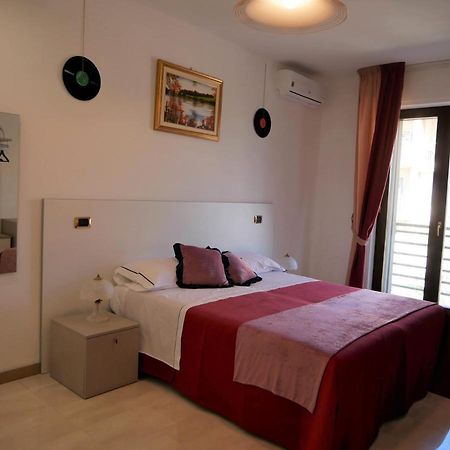 מטרה Donna Nicla B&B מראה חיצוני תמונה