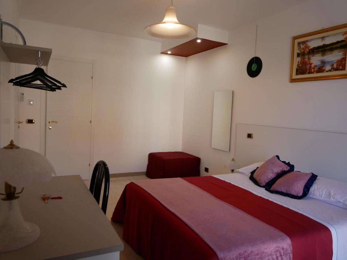 מטרה Donna Nicla B&B מראה חיצוני תמונה