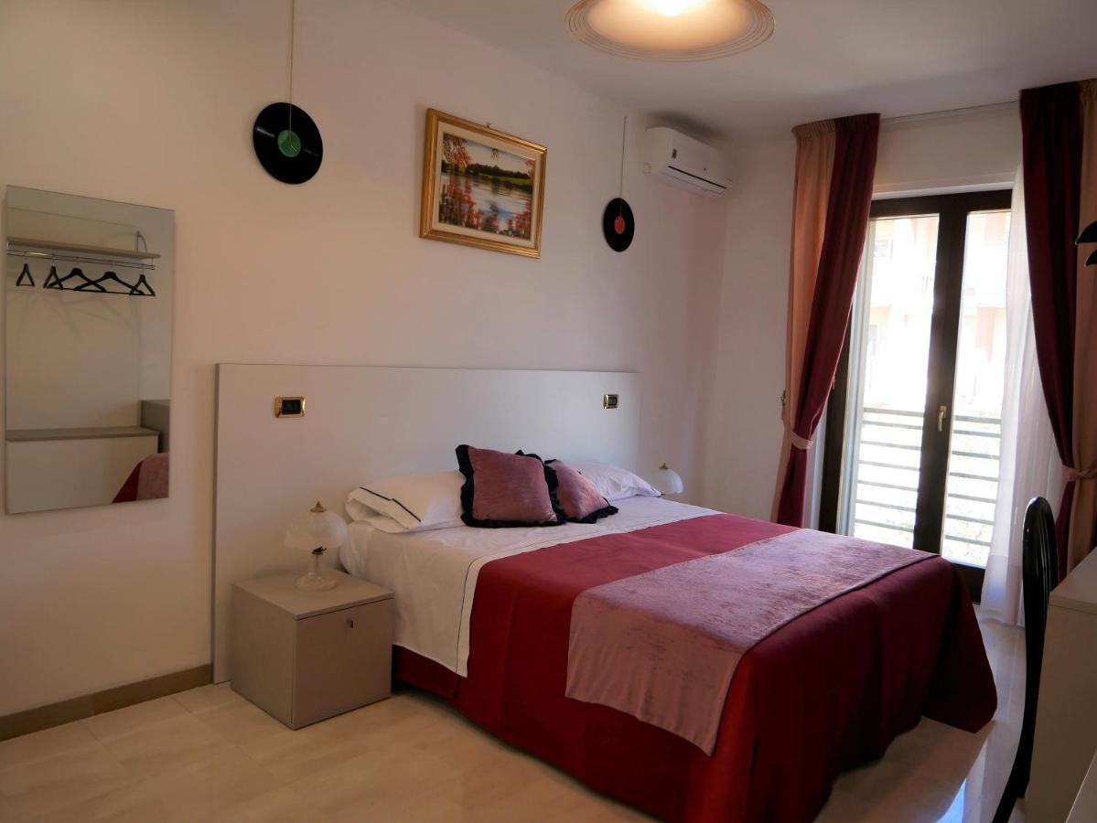 מטרה Donna Nicla B&B מראה חיצוני תמונה